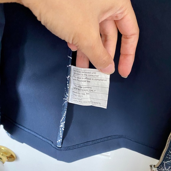 Lululemon Jacket - Picture 8 of 11